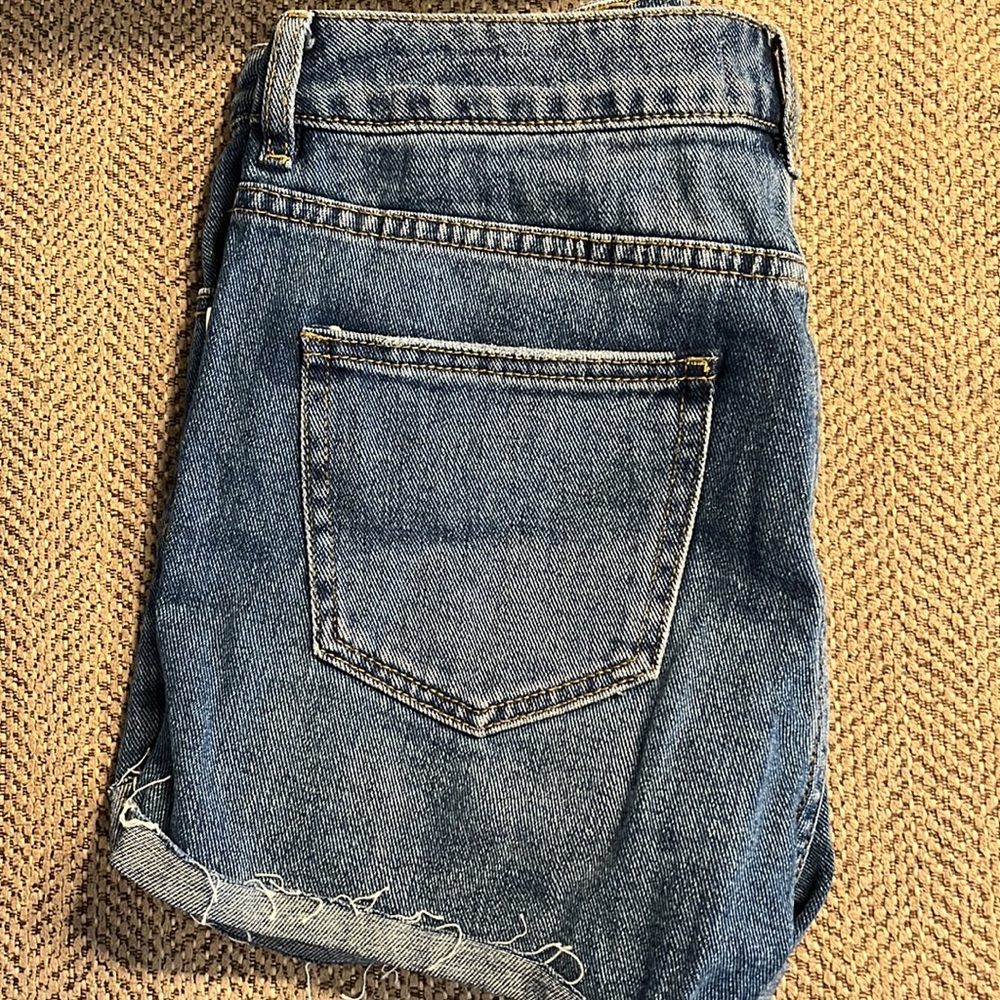 PAC Sun - Mom Short - Size 28 - Denim - Picture 5 of 5